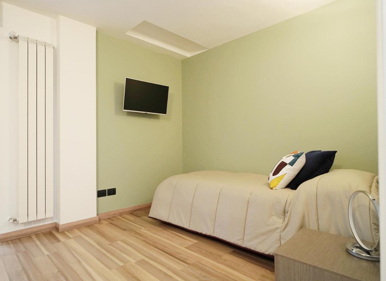 Apartment Rentopolis - Palazzo Candiani Mailand